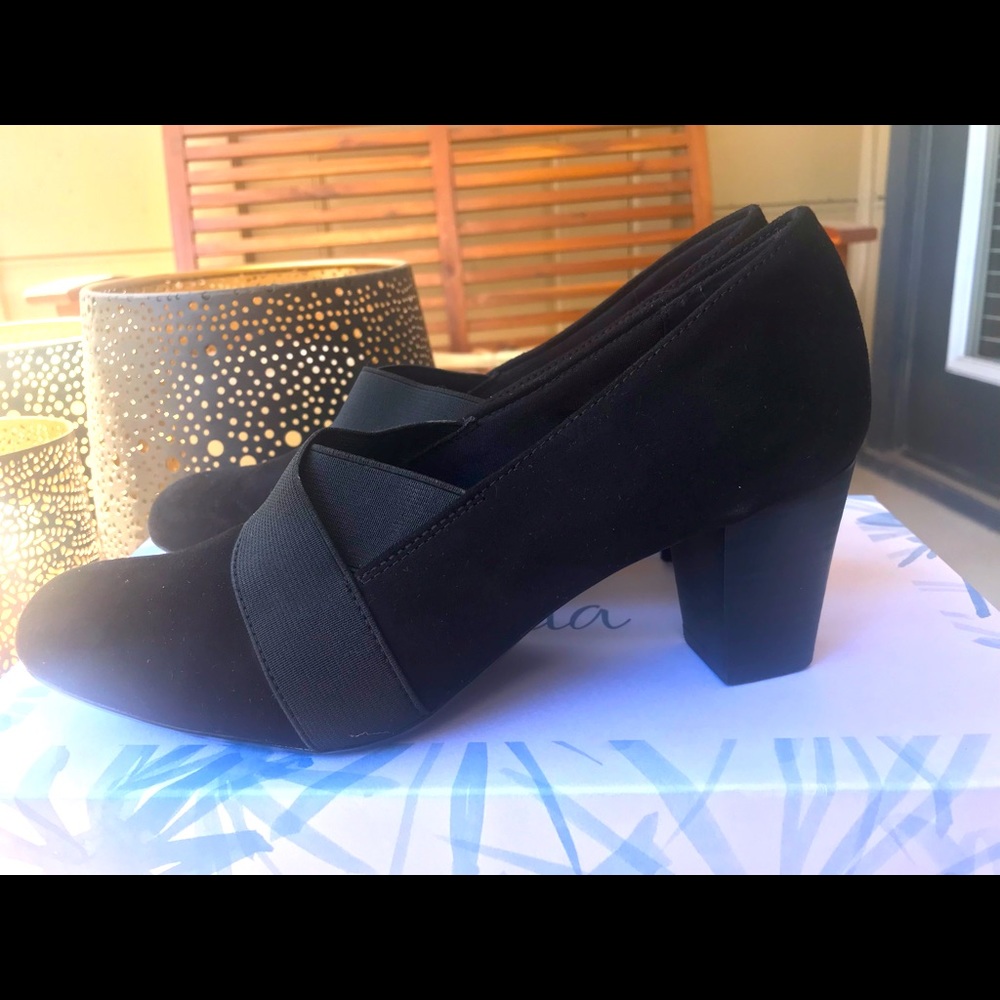 Abella heels. Padded sole. Brand new in box. Size 6